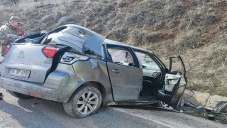 Gümüşhane'de Otomobil Kazası: 2 Yaralı!