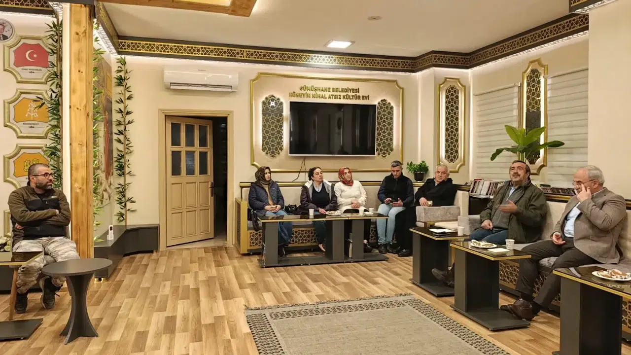 Gümüşhane’de kültür sohbetlerinde Çanakkale Zaferi’nin tarihi derinliği ele alındı Gümüşhane’de kültür sohbetlerinde Çanakkale Zaferi’nin tarihi derinliği ele alındı